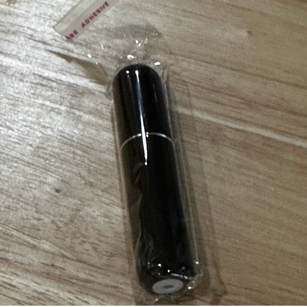 Refillable Travel Spray Bottle Pick Color - Picture 4 of 8